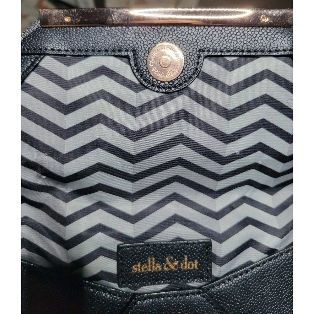 Stella & Dot Avalon envelope clutch wristlet in black with gold metal‎ accents